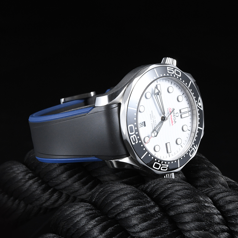 维瑞亚双色橡胶表带适用于新海马潜水300m 42mm（日历窗在6点位）